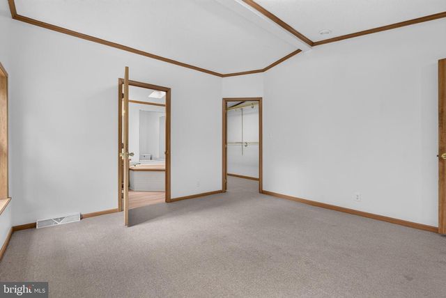 69 GILBERT RD, Red Lion, PA 17356