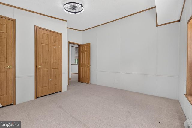 69 GILBERT RD, Red Lion, PA 17356