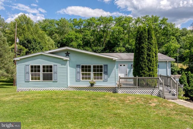 69 GILBERT RD, Red Lion, PA 17356