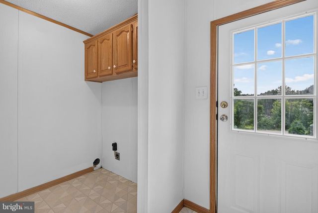69 GILBERT RD, Red Lion, PA 17356