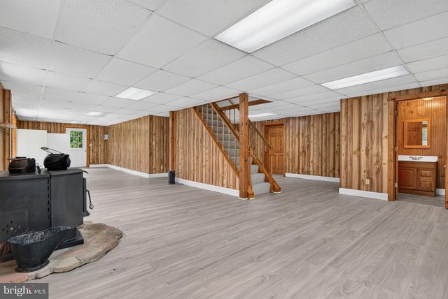 69 GILBERT RD, Red Lion, PA 17356