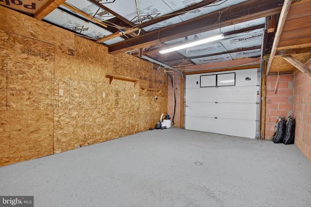 69 GILBERT RD, Red Lion, PA 17356