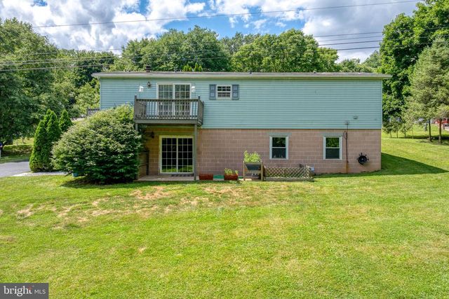 69 GILBERT RD, Red Lion, PA 17356