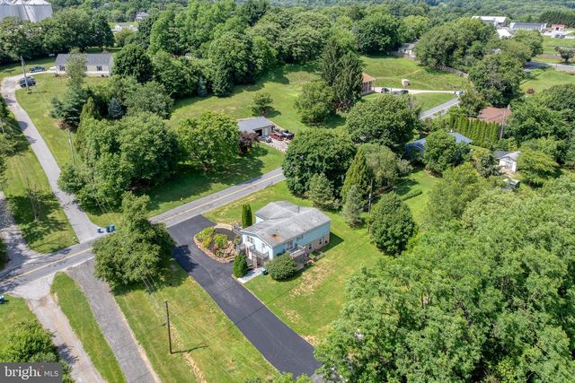 69 GILBERT RD, Red Lion, PA 17356
