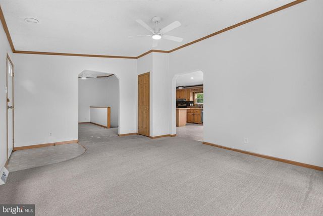 69 GILBERT RD, Red Lion, PA 17356