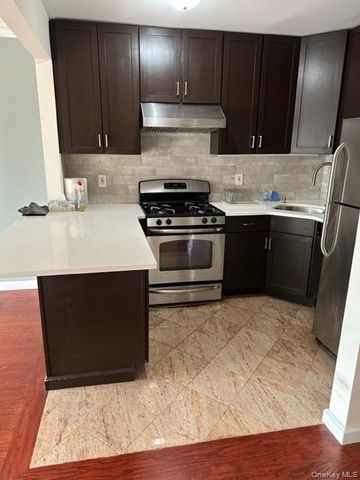 2580 38th Street 7, Astoria, NY 11103