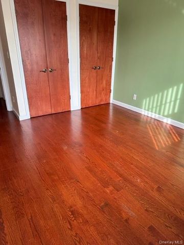2580 38th Street 7, Astoria, NY 11103