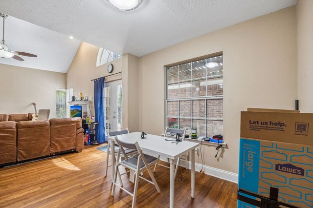 9404 Penny Lane, Irving, TX 75063