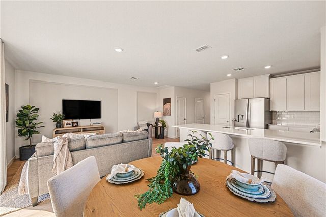9729 Venetian Square, Vero Beach, FL 32966