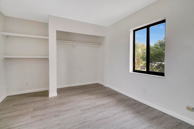 652 Hernando Street E, Fort Pierce, FL 34949