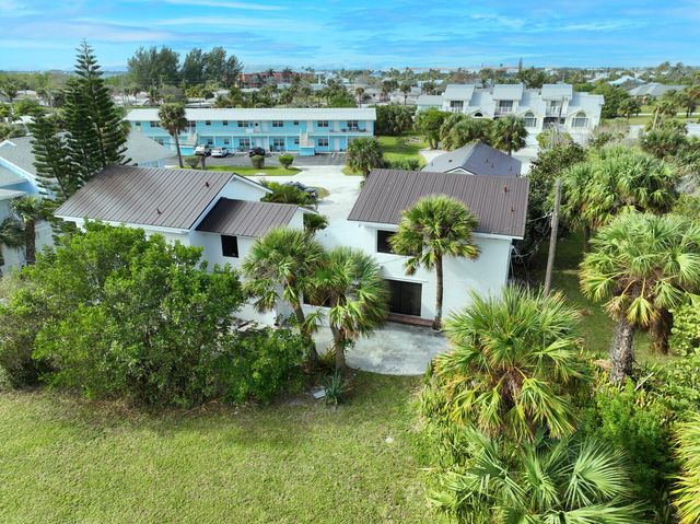 652 Hernando Street E, Fort Pierce, FL 34949