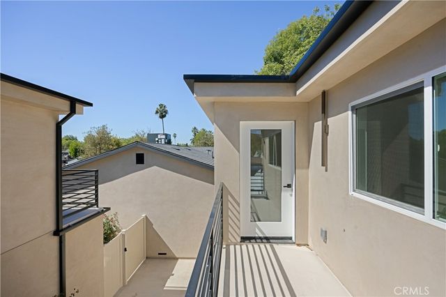 7702 Lasaine Avenue, Northridge, CA 91325