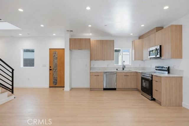 7702 Lasaine Avenue, Northridge, CA 91325