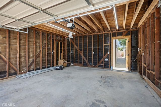 7702 Lasaine Avenue, Northridge, CA 91325
