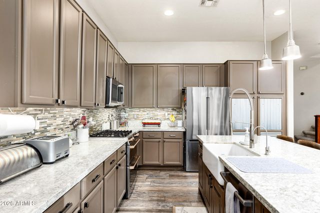 4008 E LARIAT Lane, Phoenix, AZ 85050