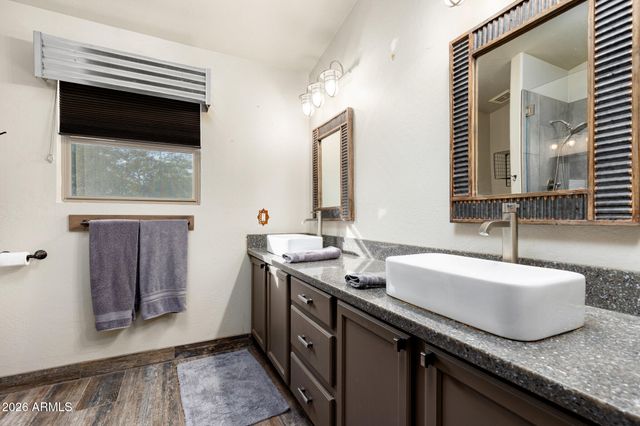 4008 E LARIAT Lane, Phoenix, AZ 85050