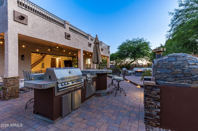 4008 E LARIAT Lane, Phoenix, AZ 85050