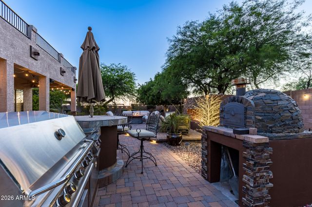 4008 E LARIAT Lane, Phoenix, AZ 85050