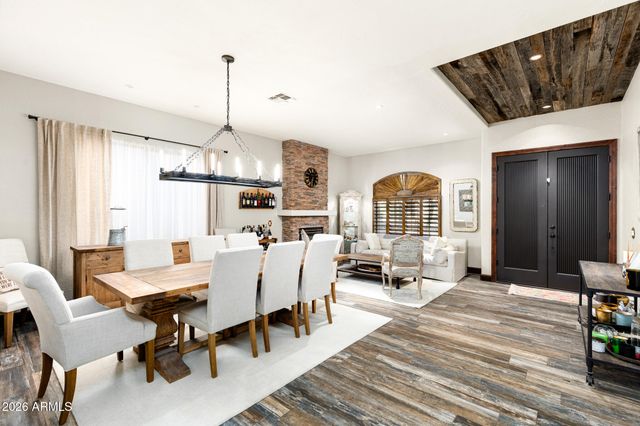 4008 E LARIAT Lane, Phoenix, AZ 85050