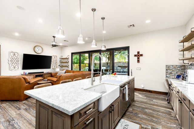4008 E LARIAT Lane, Phoenix, AZ 85050