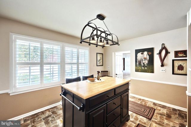 2180 BLENHEIM CT, York, PA 17403