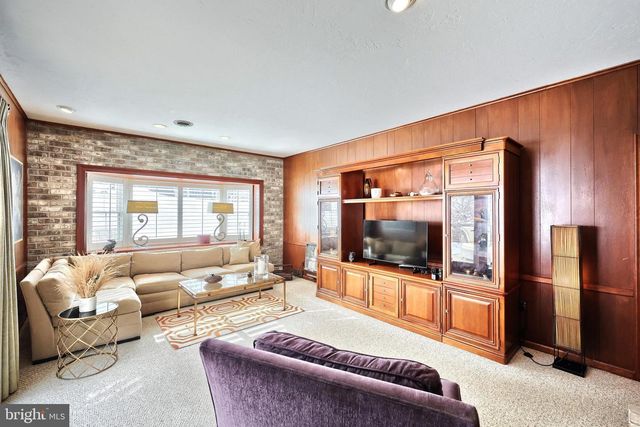 2180 BLENHEIM CT, York, PA 17403