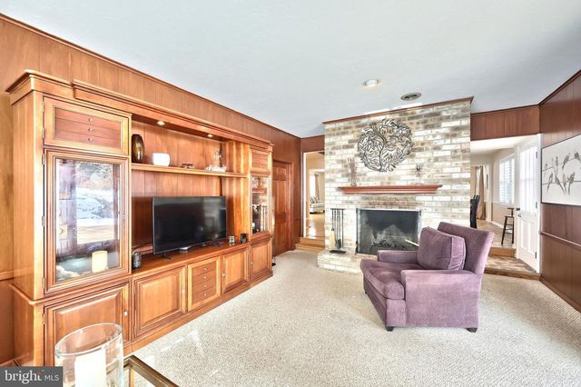 2180 BLENHEIM CT, York, PA 17403