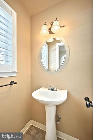 2180 BLENHEIM CT, York, PA 17403