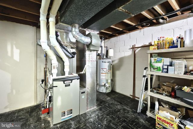 2180 BLENHEIM CT, York, PA 17403