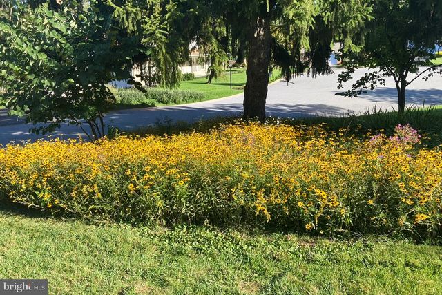 2180 BLENHEIM CT, York, PA 17403