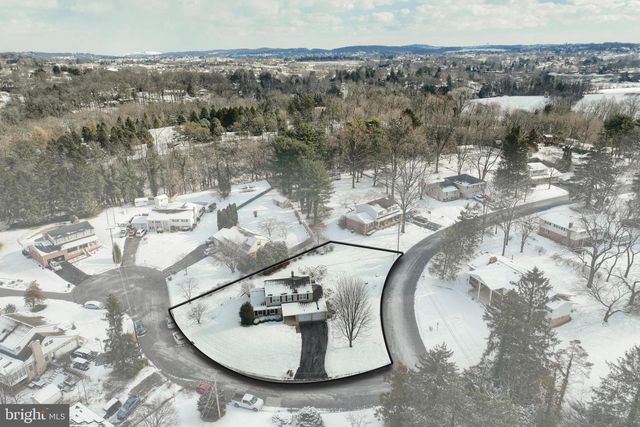 2180 BLENHEIM CT, York, PA 17403