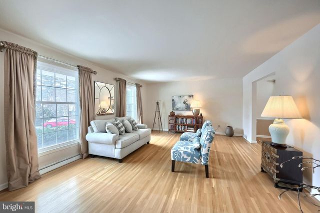 2180 BLENHEIM CT, York, PA 17403