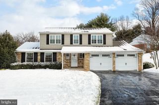 2180 BLENHEIM CT, York, PA 17403
