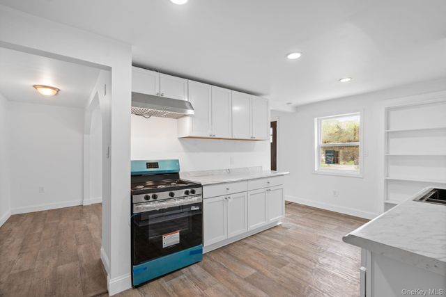 637 Violet Avenue, Hyde Park, NY 12538
