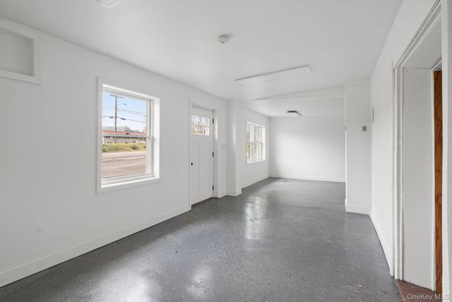 637 Violet Avenue, Hyde Park, NY 12538