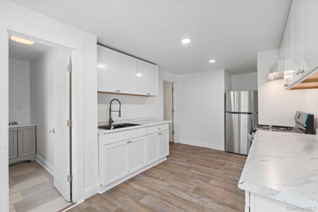 637 Violet Avenue, Hyde Park, NY 12538