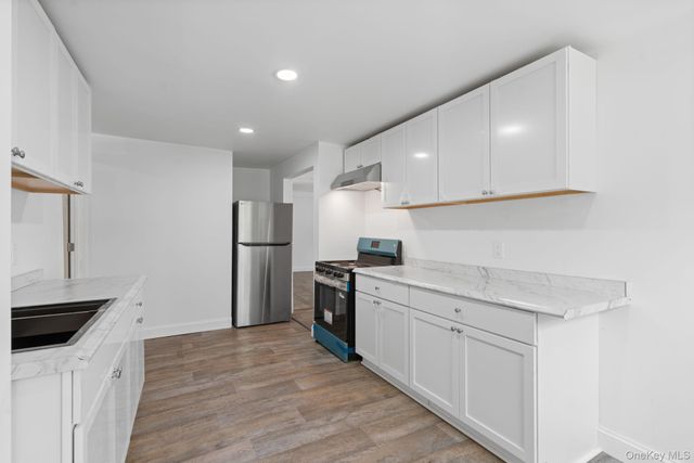 637 Violet Avenue, Hyde Park, NY 12538