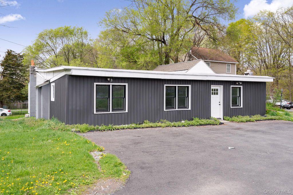 637 Violet Avenue, Hyde Park, NY 12538