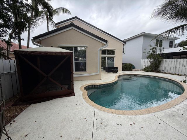 5655 LA QUINTA Court, Lake Worth, FL 33463