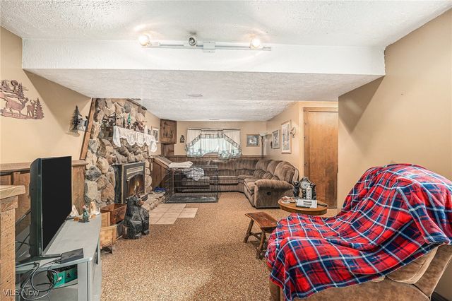 7032 Reed Road, Conneaut, OH 44030