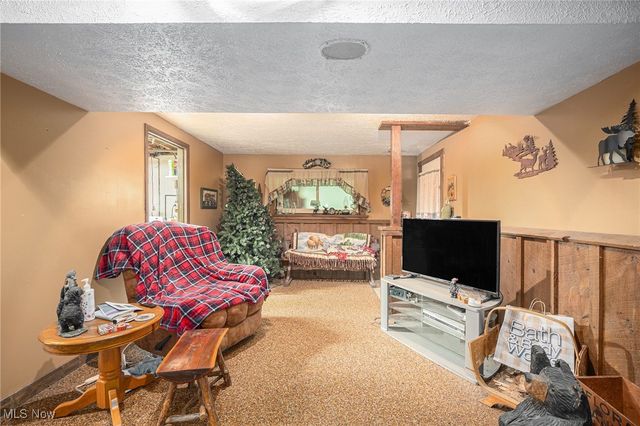 7032 Reed Road, Conneaut, OH 44030