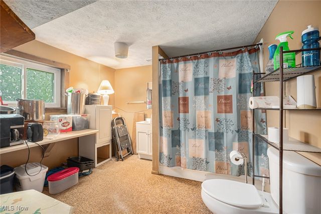 7032 Reed Road, Conneaut, OH 44030