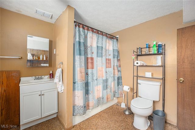 7032 Reed Road, Conneaut, OH 44030