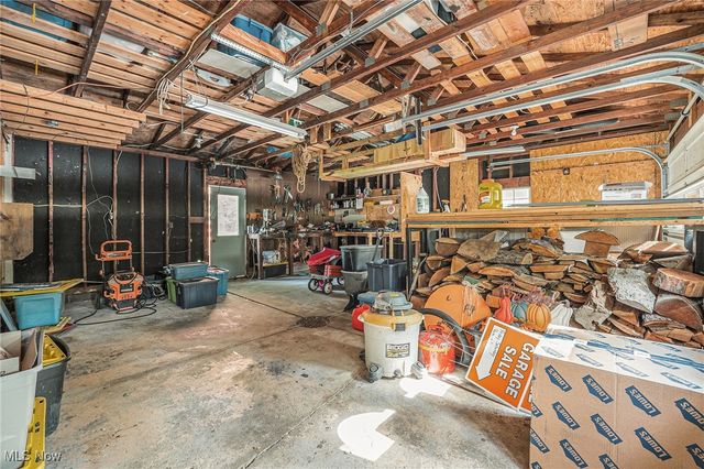 7032 Reed Road, Conneaut, OH 44030