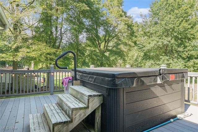 7032 Reed Road, Conneaut, OH 44030