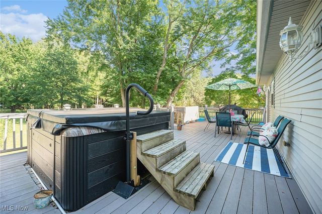 7032 Reed Road, Conneaut, OH 44030