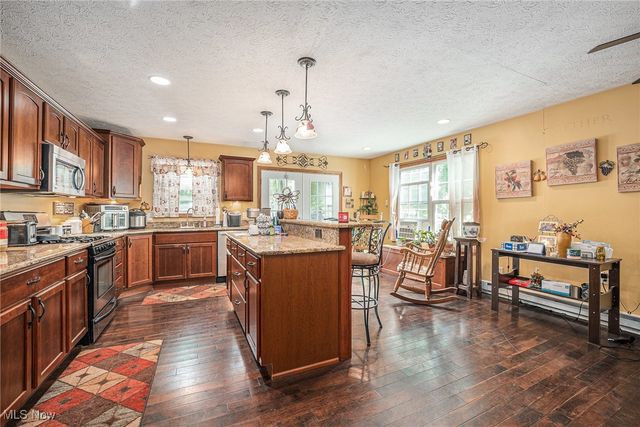 7032 Reed Road, Conneaut, OH 44030