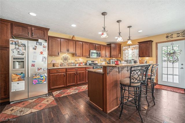7032 Reed Road, Conneaut, OH 44030