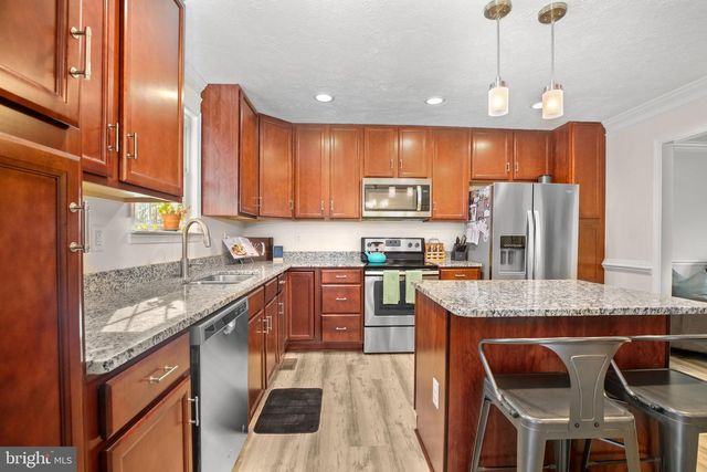 8515 FOUNDRY RUN DR, Fredericksburg, VA 22408