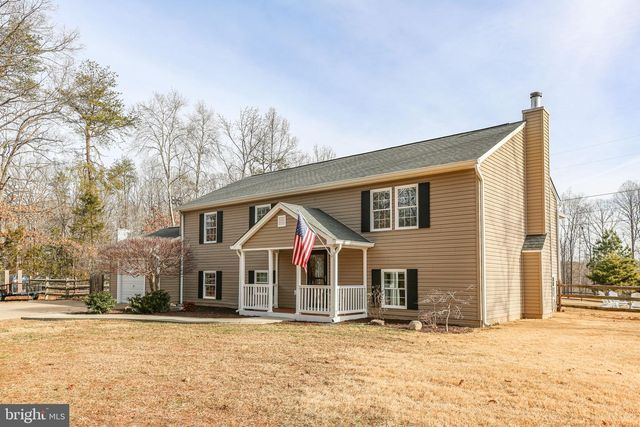8515 FOUNDRY RUN DR, Fredericksburg, VA 22408